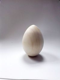 Иллюстрация Яйцо дерево 7-8 см/ Куриное, липа, Россия